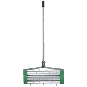 Aerator manual pentru gazon tip rola